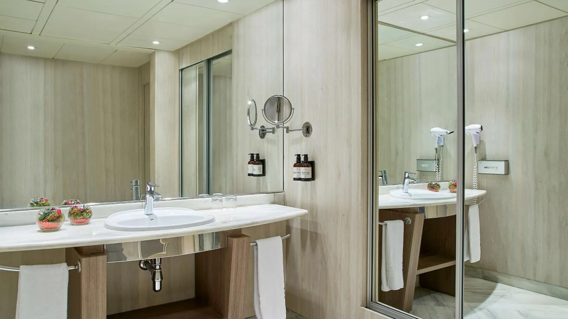 ****  Nh Collection Barcelona Podium Otel İspanya